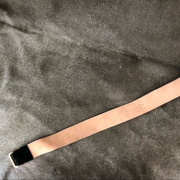 Louis Vuitton Velvet Leather Backed Branded Logo Buckle Belt - Picture 9 of 11